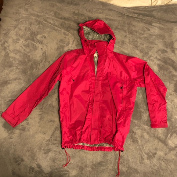 Mountain Equipment Coop - Picture 2 of 4